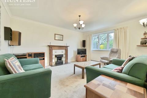 4 bedroom detached house for sale, Moorland Place, Silkstone Common, Barnsley