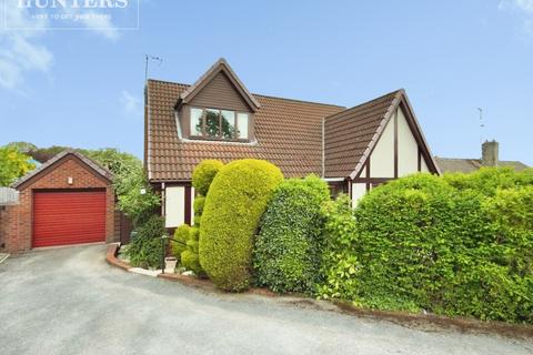4 bedroom detached house for sale, Moorland Place, Silkstone Common, Barnsley