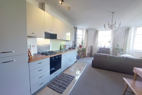 2 bedroom flat to rent, Grosvenor Square, SOUTHAMPTON