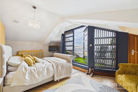 3 bedroom penthouse for sale, The Colonnades, Liverpool L3