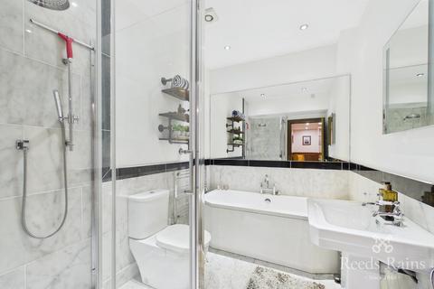3 bedroom penthouse for sale, The Colonnades, Liverpool L3