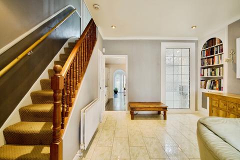 2 bedroom terraced house for sale, Kings Road, London, N18