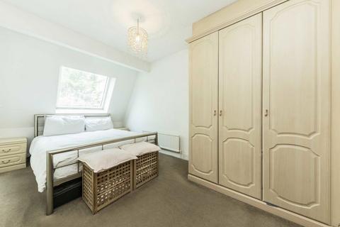 3 bedroom house for sale, White Swan Mews, London W4