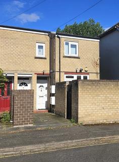 1 bedroom flat for sale, Rockingham Close, Uxbridge, Middlesex, UB8