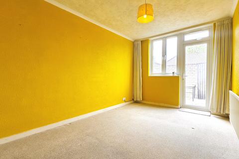 1 bedroom flat for sale, Rockingham Close, Uxbridge, Middlesex, UB8