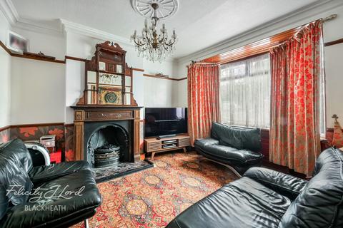 3 bedroom semi-detached house for sale, Rochester Way, Eltham