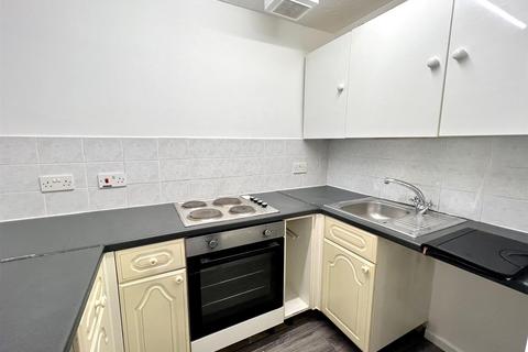 1 bedroom apartment to rent, Ascot Court, India Road, Gloucester