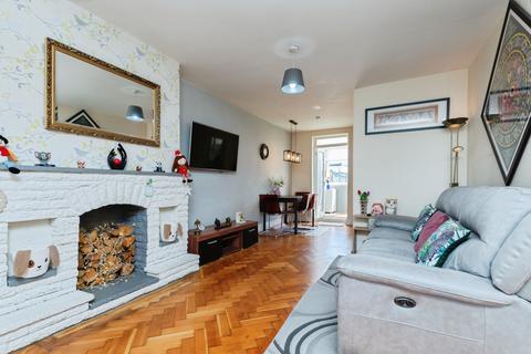 3 bedroom terraced house for sale, Culvers Avenue, Carshalton, SM5