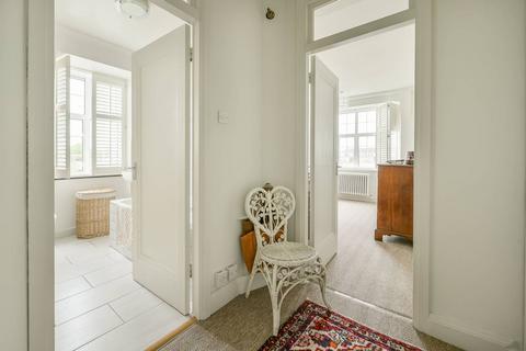 undefined, Heathfield Terrace, Turnham Green, London, W4