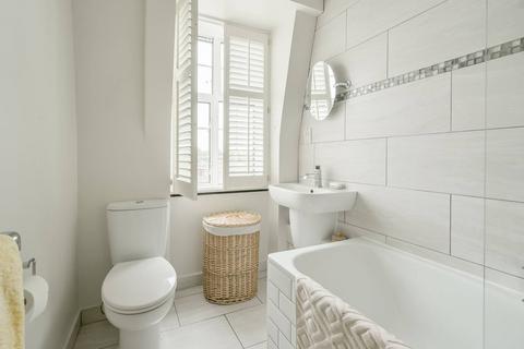 undefined, Heathfield Terrace, Turnham Green, London, W4