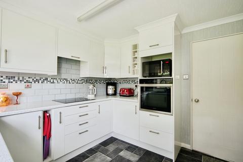 2 bedroom park home for sale, The Green, Romford, RM3
