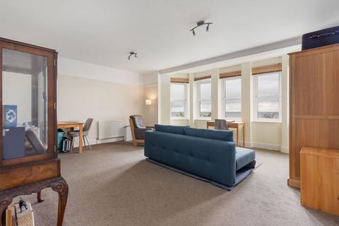undefined, 6 Falcon Cliff Apartments , Douglas