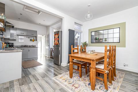 2 bedroom end of terrace house for sale, Westfield Road, Southsea