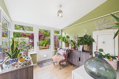 2 bedroom semi-detached house for sale, Highfield Avenue, Driffield, YO25 5ER