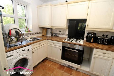 Canada Road, Slade Green
