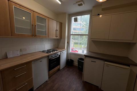 4 bedroom flat to rent, 12 1/0 Perth Road, ,