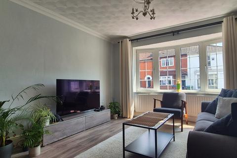 3 bedroom end of terrace house to rent, INNER AVENUE, SO14