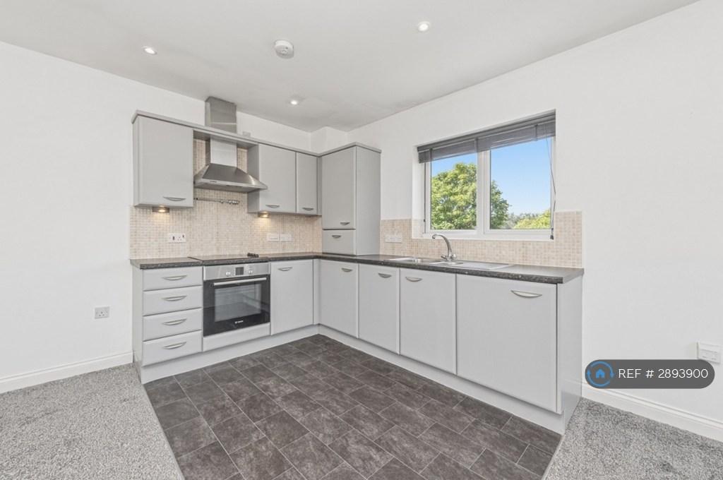 Apartment in Leeds, Killingbeck, West Yorkshire - View 2