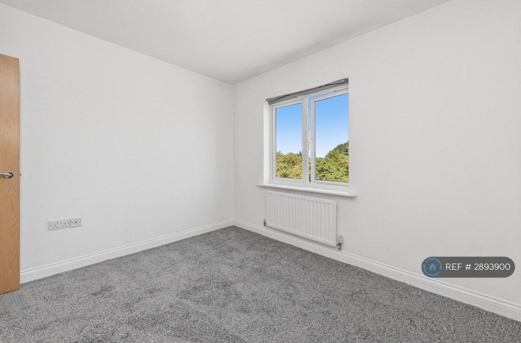 Apartment in Leeds, Killingbeck, West Yorkshire - More