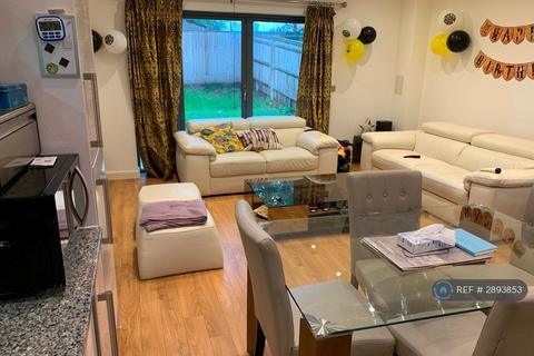 3 bedroom terraced house to rent, Snowdrop Mews, Pinner, HA5