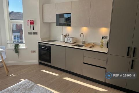 Studio to rent, Barrington Road, Altrincham, WA14