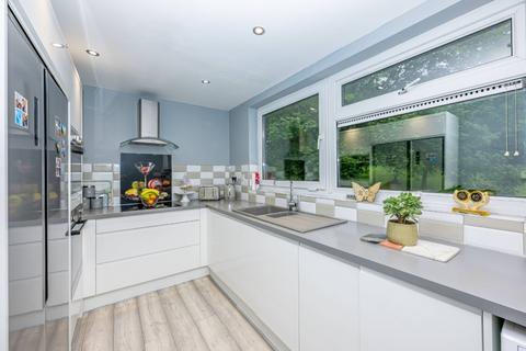2 bedroom flat for sale, Rosehill Gardens, Willenhall, West Midlands, WV13