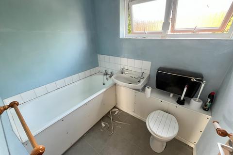 2 bedroom flat to rent, Russet Grove, Norwich NR4