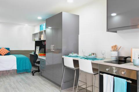 Studio to rent, City Road