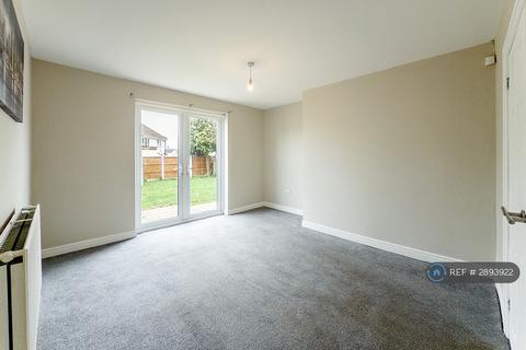 3 bedroom semi-detached house to rent, Broadwater, Rotherham, S63