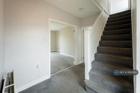 3 bedroom semi-detached house to rent, Broadwater, Rotherham, S63