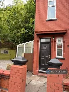 3 bedroom semi-detached house to rent - View 2