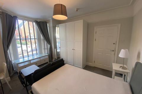 Flat to rent, Hastings Road, Maidstone, ME15