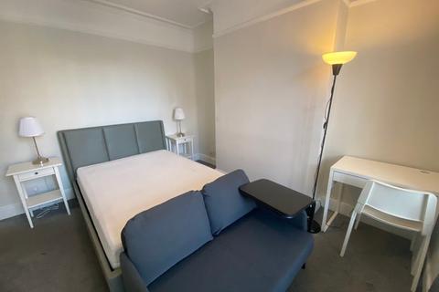 Flat to rent, Hastings Road, Maidstone, ME15