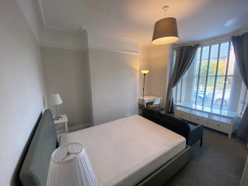 Apartment in Maidstone, Kent - View 4