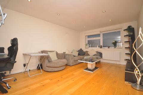 1 bedroom flat to rent, Holdbrook Way, Romford, Essex