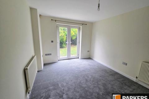 2 bedroom flat to rent, Heathfield Court, Sholing