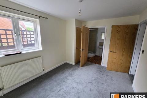2 bedroom flat to rent, Heathfield Court, Sholing