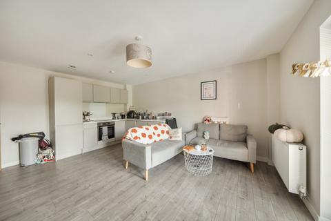 2 bedroom flat for sale, Green Quarter, Cross Green Lane, Cross Green, Leeds, LS9