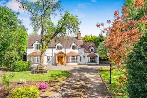 3 bedroom cottage for sale, Lodge Road, Knowle, Solihull, B93 0HG