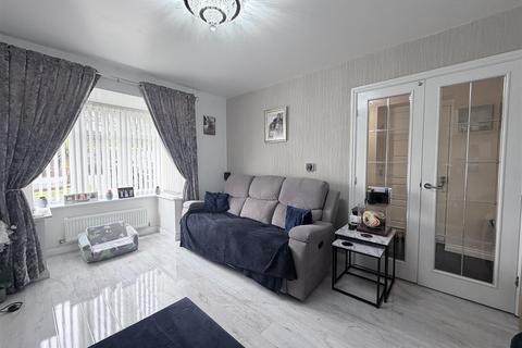 4 bedroom detached house for sale, Black Myres Close, Bradford BD13