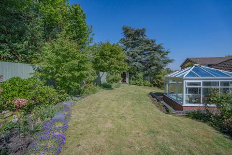3 bedroom detached bungalow for sale, Thirlstane Road, Malvern, Worcestershire, WR14