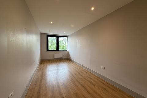 1 bedroom flat to rent, Quilters Way, Stoke Mandeville, AYLESBURY