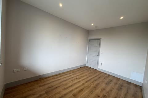 1 bedroom flat to rent, Quilters Way, Stoke Mandeville, AYLESBURY