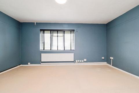 1 bedroom flat for sale, Hedgemans Way, DAGENHAM, Essex, RM9