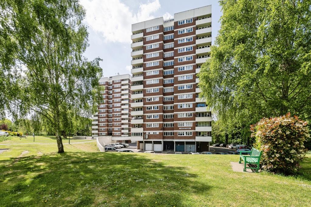 2 bedroom flat for sale