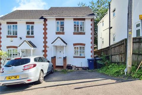 2 bed house for rent in Totteridge Road, High Wycombe, HP13