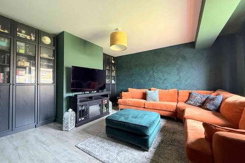 3 bedroom semi-detached house for sale, Highlands Lane, Halifax HX2