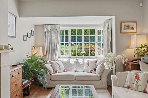 3 bedroom cottage for sale, Sandy Lane, Cobham, KT11
