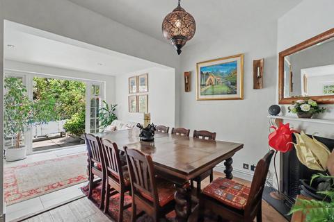 3 bedroom cottage for sale, Sandy Lane, Cobham, KT11