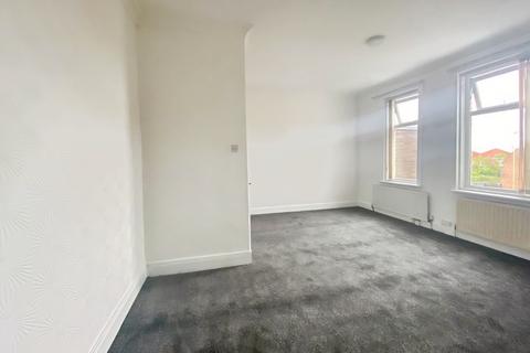 2 bedroom flat to rent, Collingwood Street, South Shields